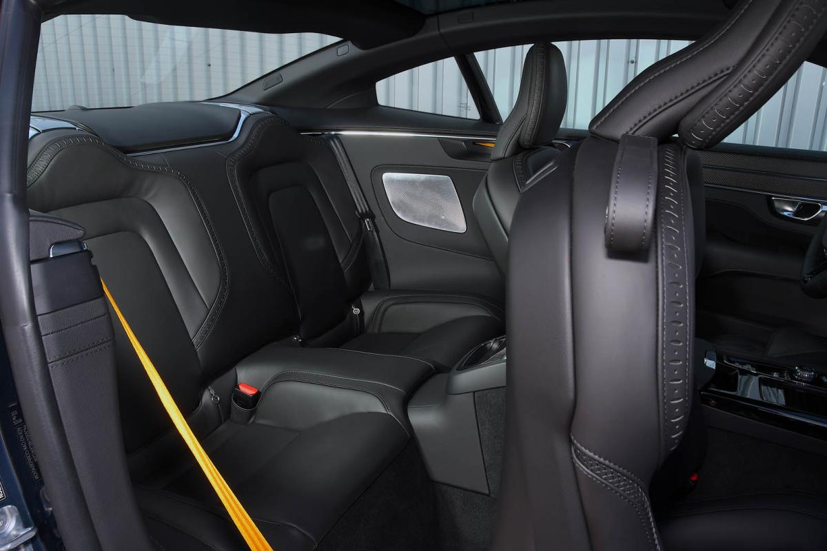 Polestar 1 2021 rear seats