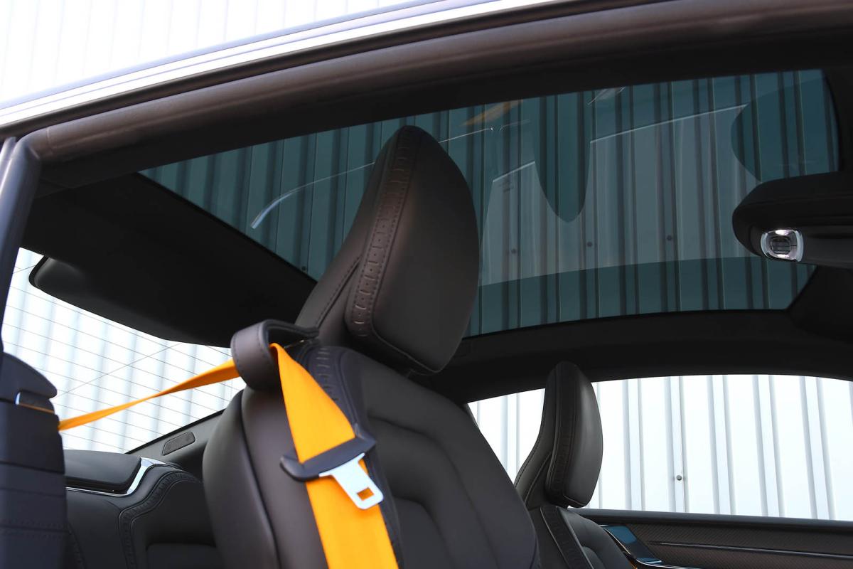 Polestar 1 2021 glass roof