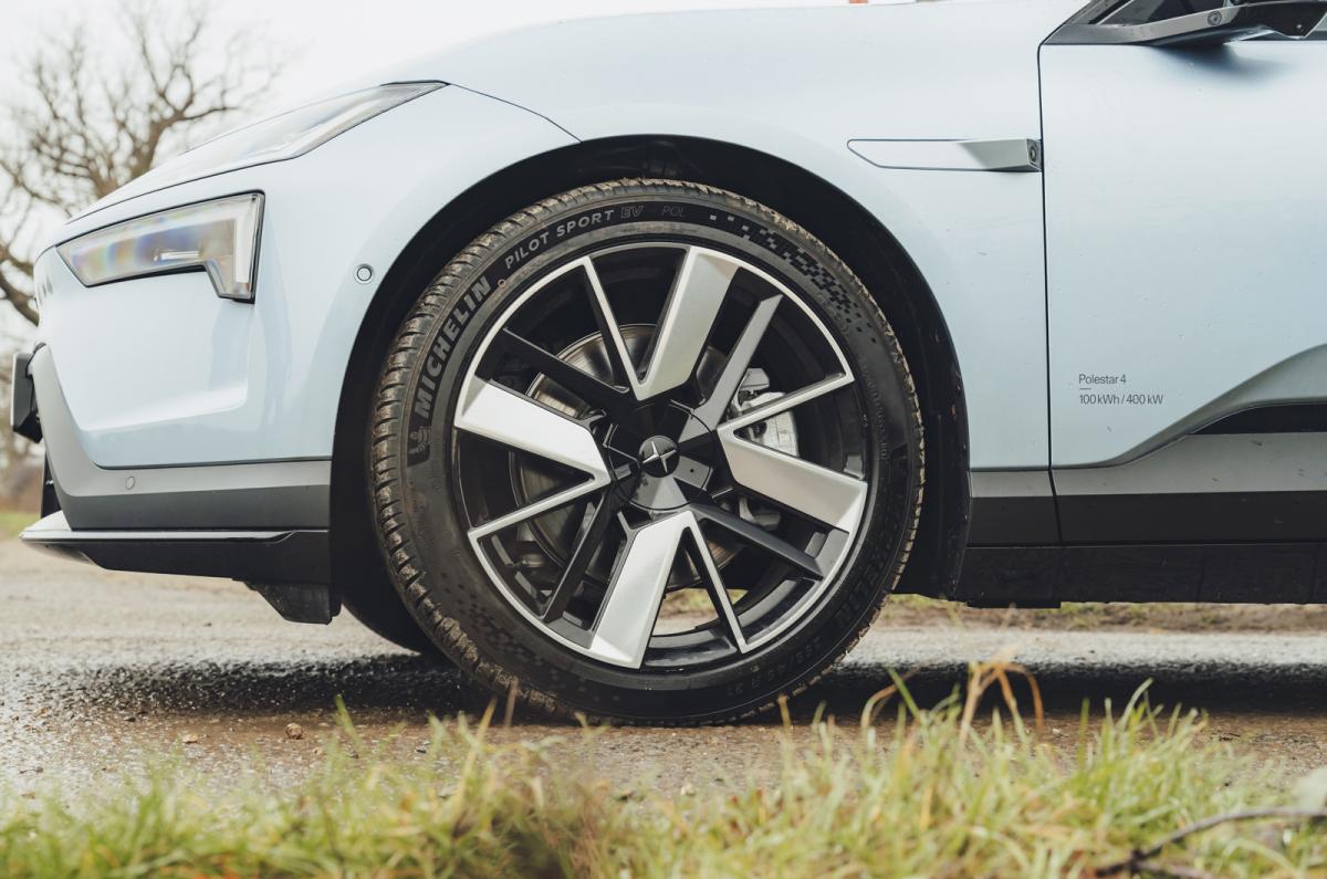 Polestar 4 alloy wheel