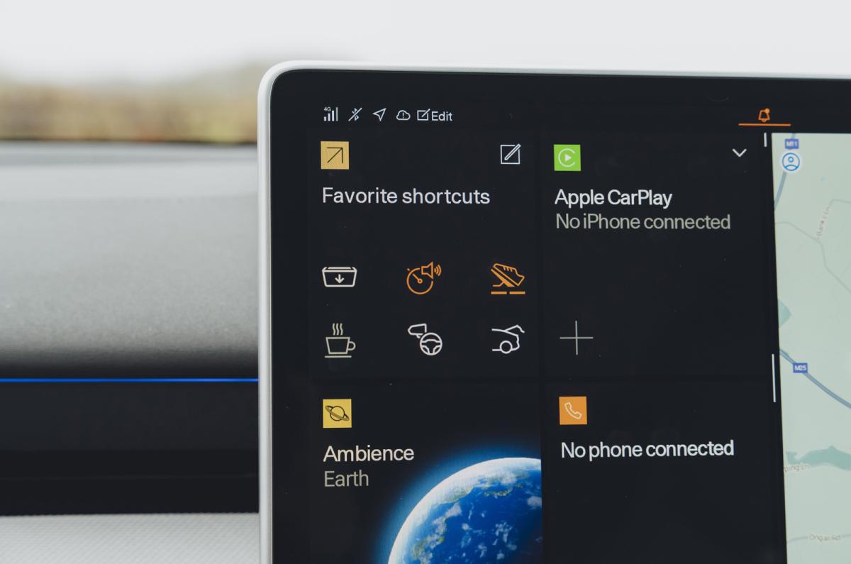 Polestar 4 LT touchscreen