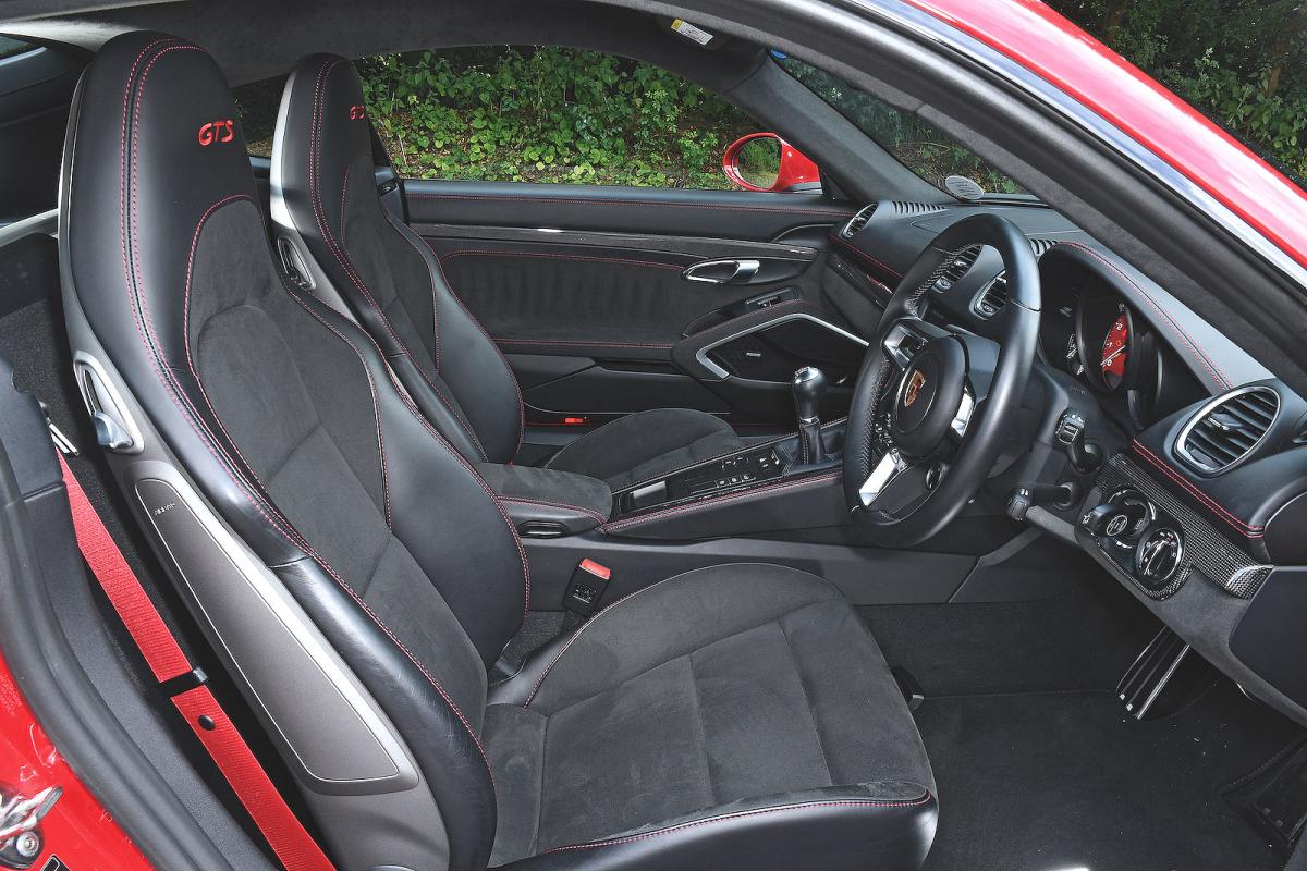 Porsche 718 Cayman front seats