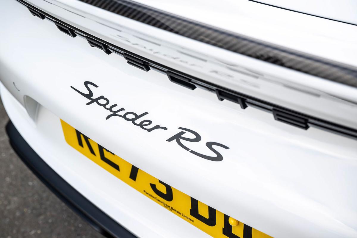 Porsche 718 Spyder RS rear badge