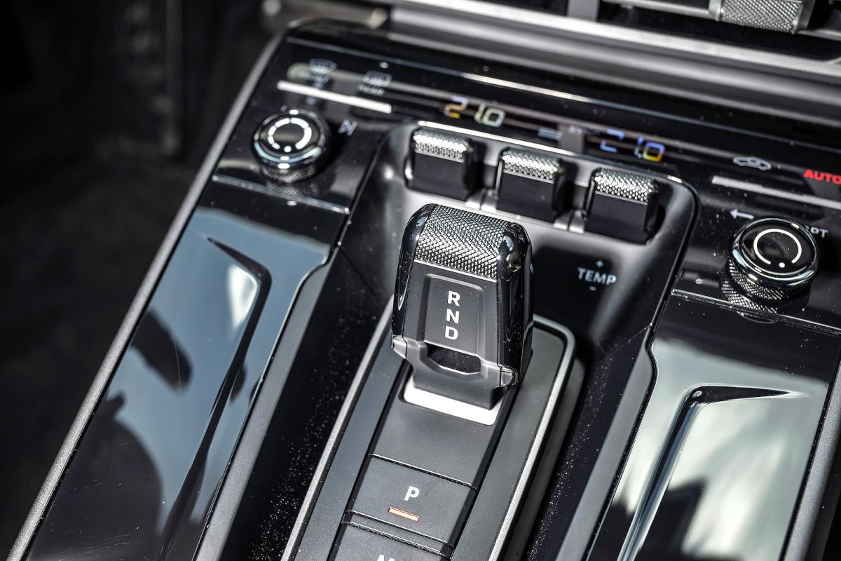 Porsche 911 gear selector
