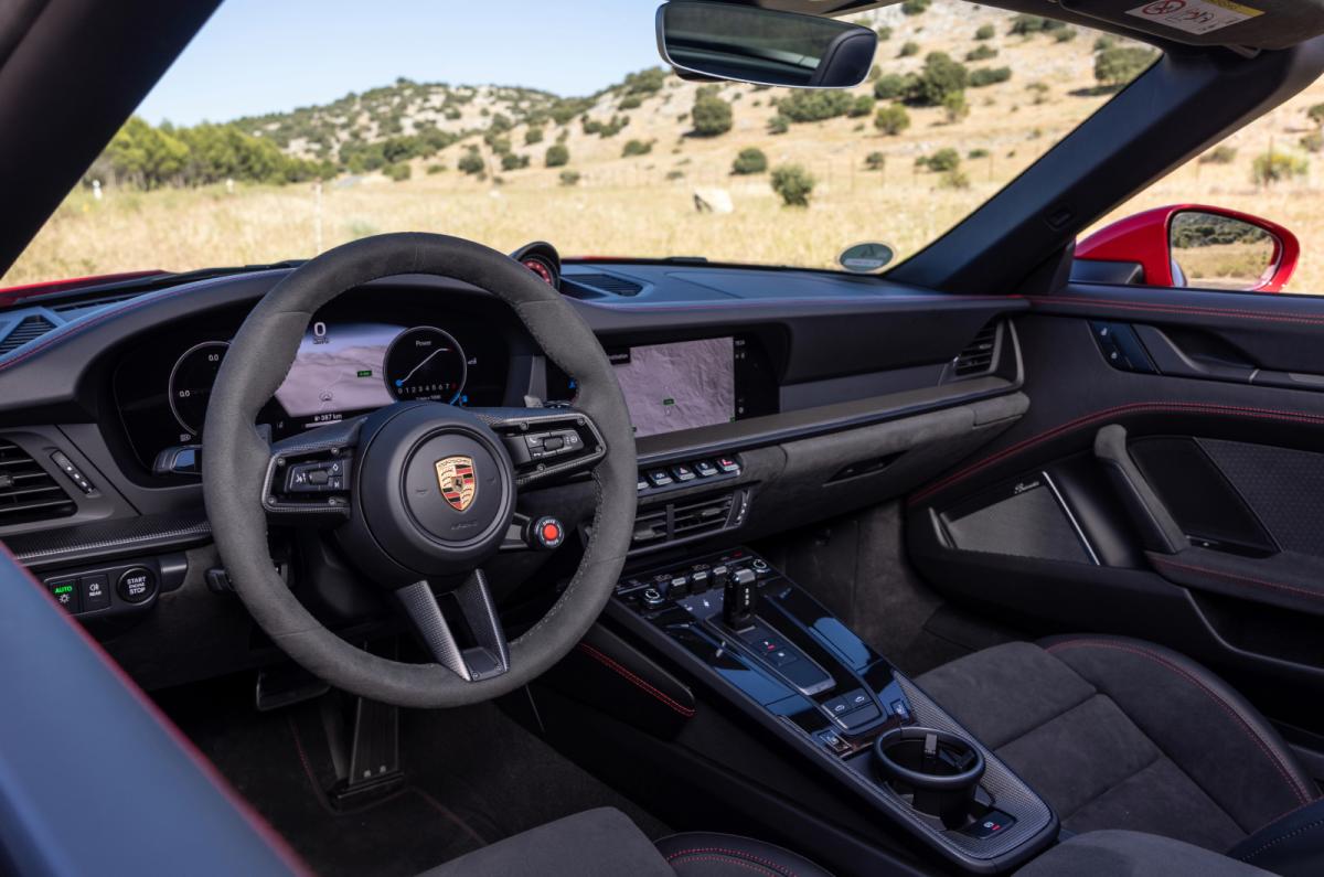 Porsche 911 Targa dashboard