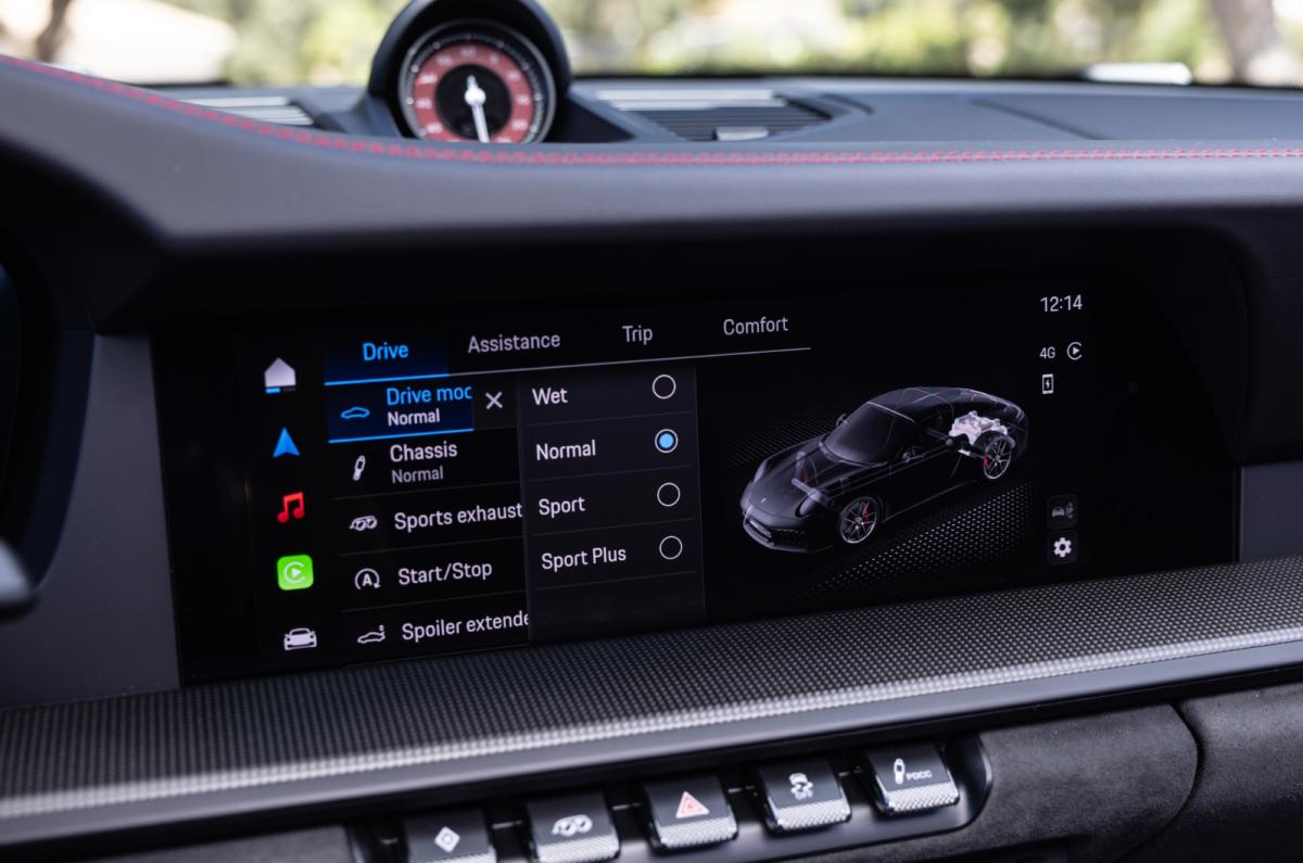 Porsche 911 Targa touchscreen
