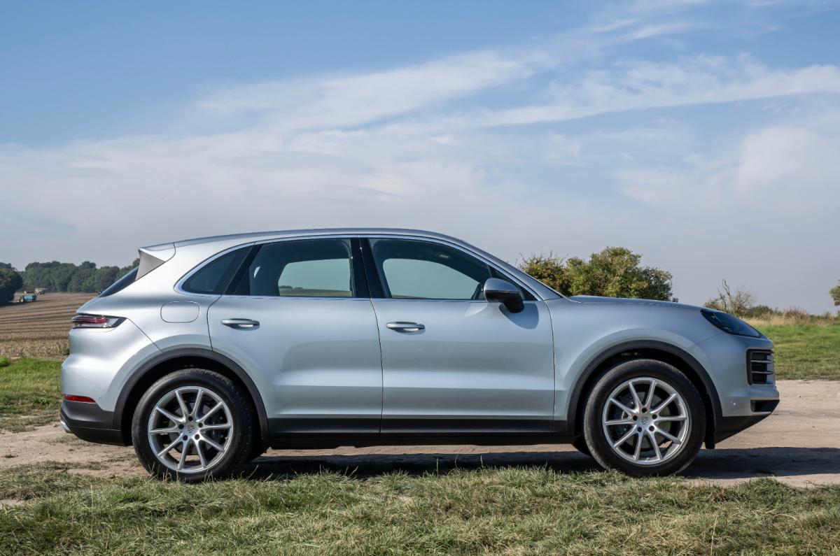 Porsche Cayenne side static