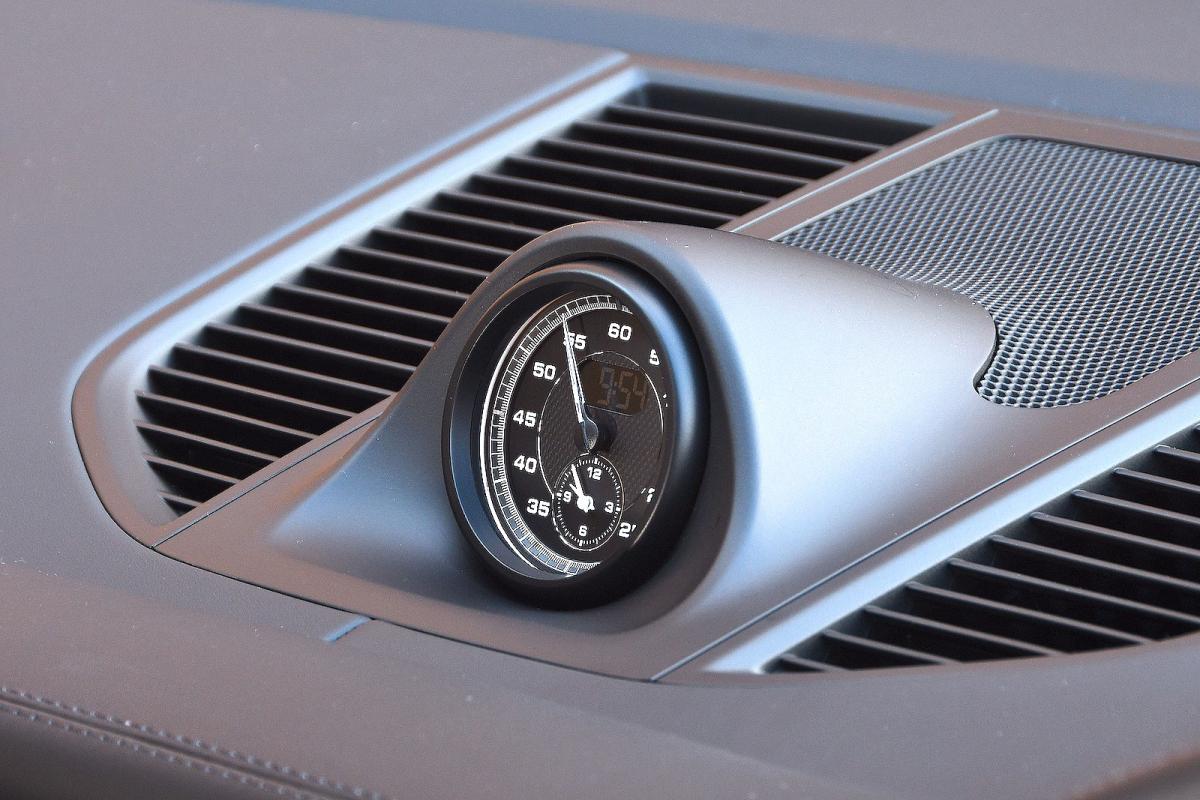 Porsche Macan interior chrono detail