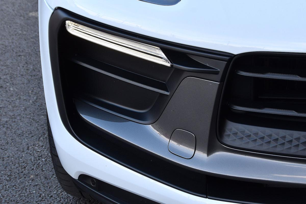 Porsche Macan front detail