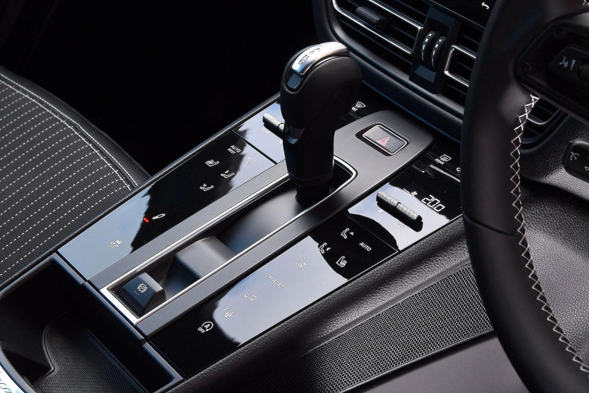 Porsche Macan interior detail