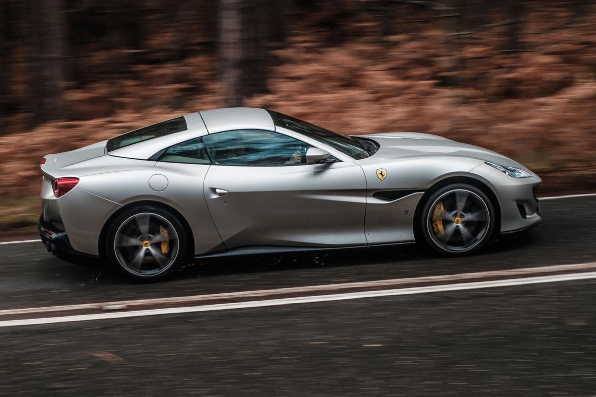 Ferrari Portofino 2019 side tracking shot