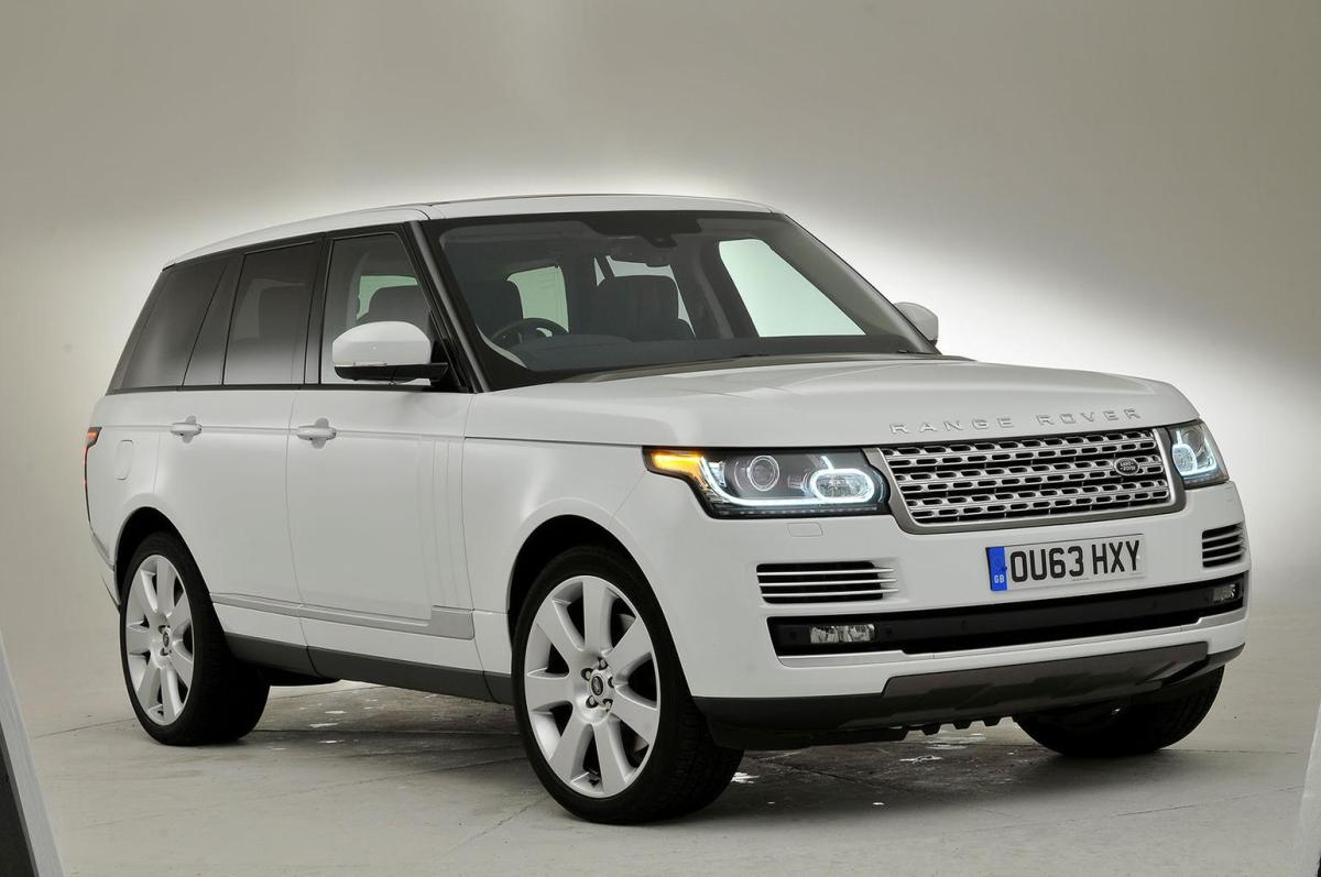 Range Rover in studio
