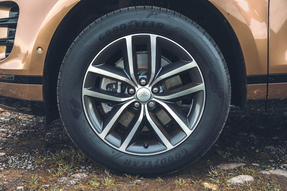 Range Rover Evoque alloy wheel