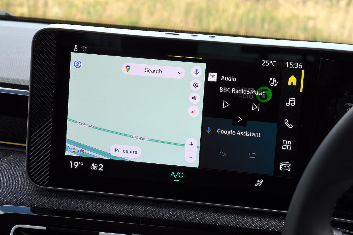 Renault 5 infotainment touchscreen