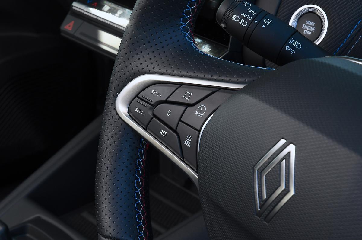 Renault Captur steering wheel detail
