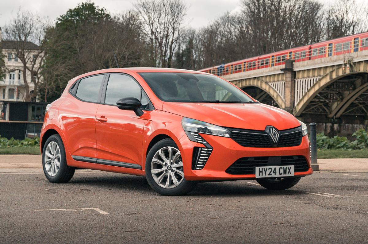 Renault Clio front right static