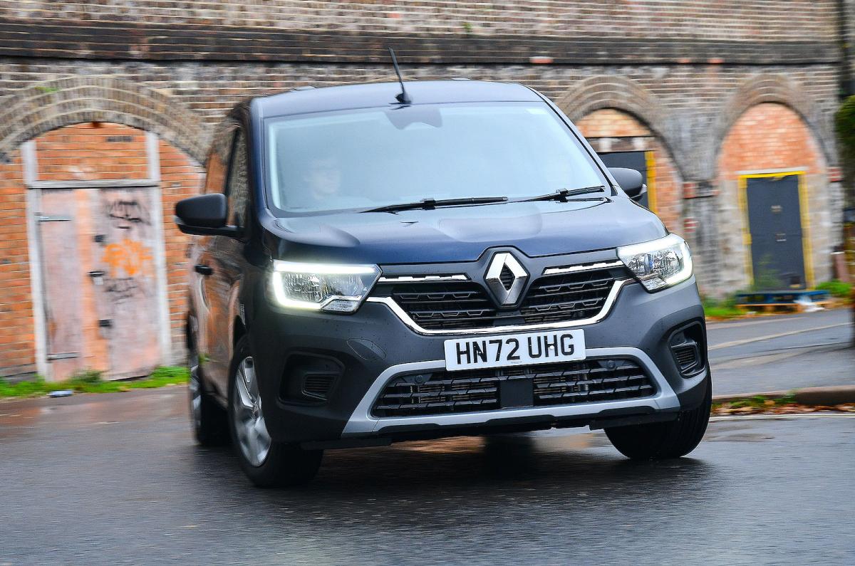 Renault Kangoo front cornering