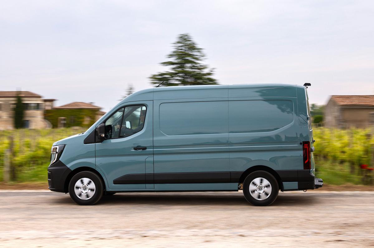 Renault Master E-Tech left driving