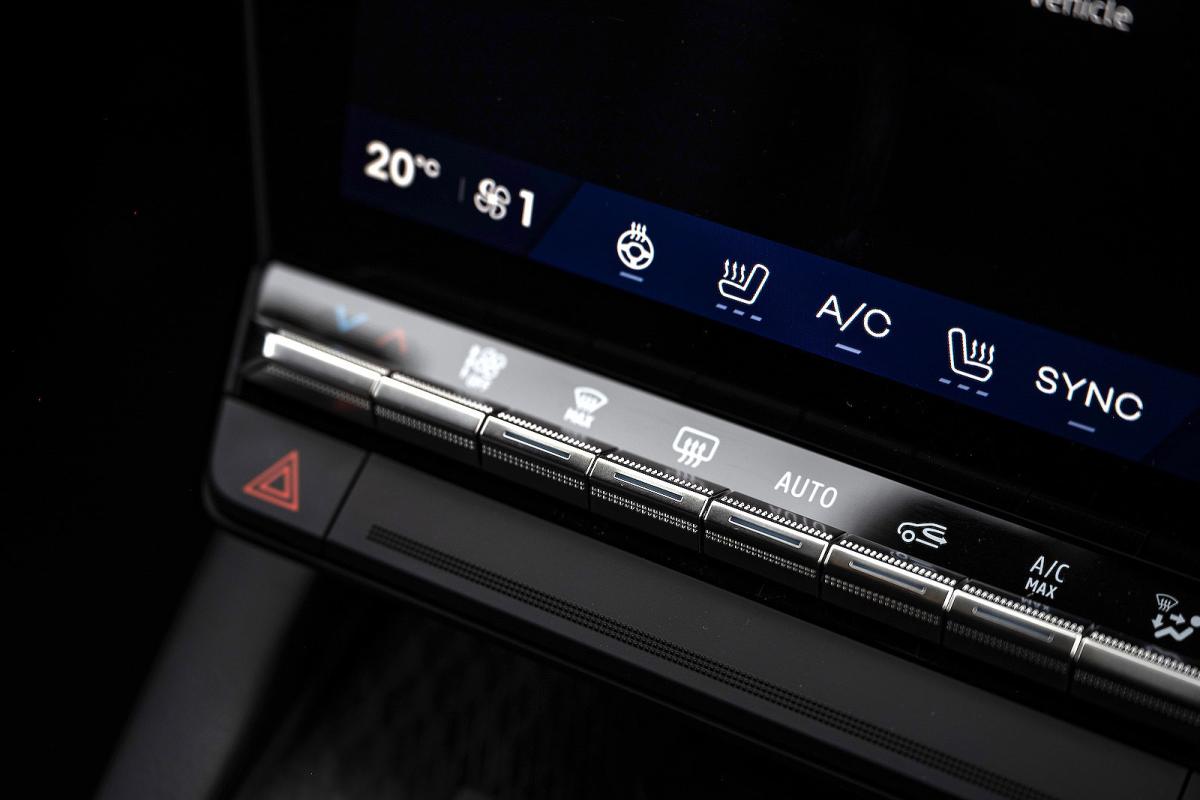 Renault Megane E-Tech air-con controls