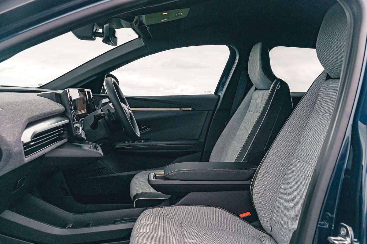 Renault Megane E-Tech front seats