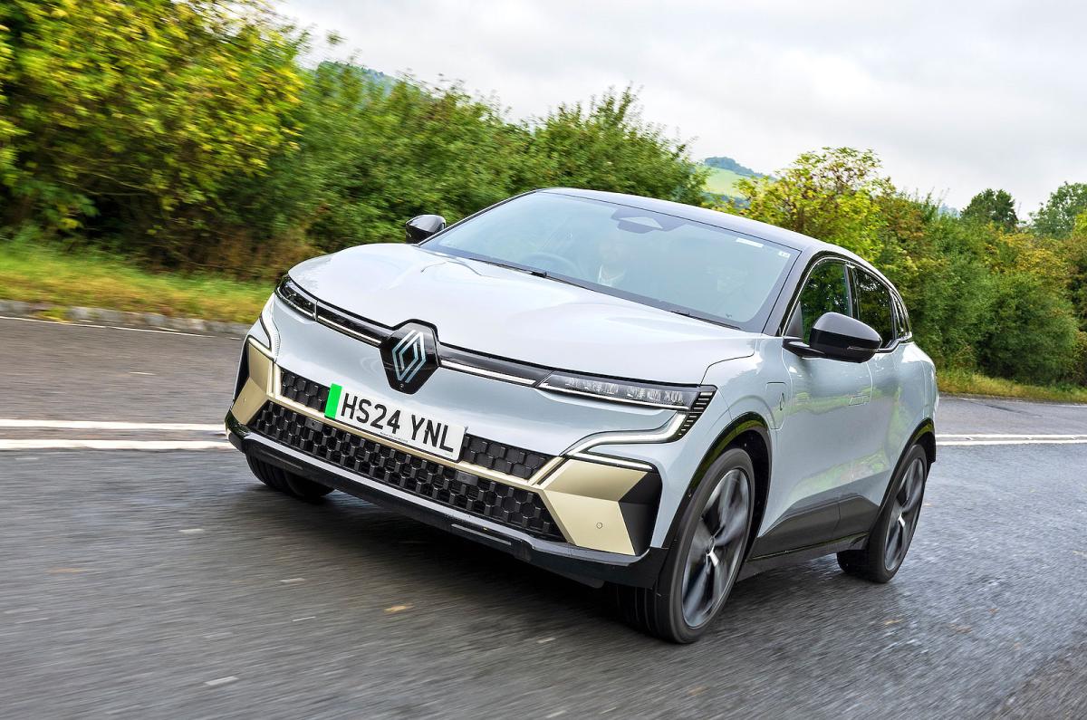 Renault Megane E-Tech front left driving