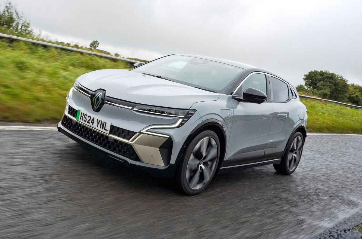 Renault Megane E-Tech front left driving