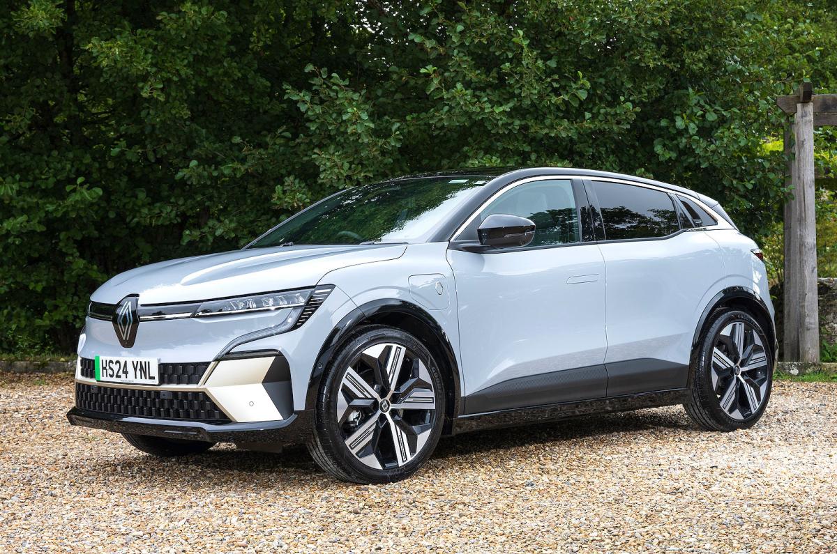 Renault Megane E-Tech front left static