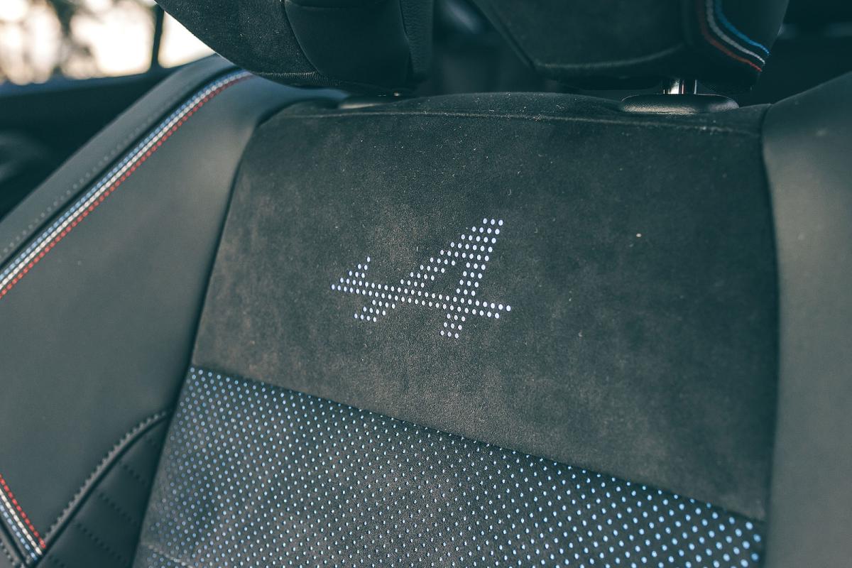 Renault Rafale seat detail