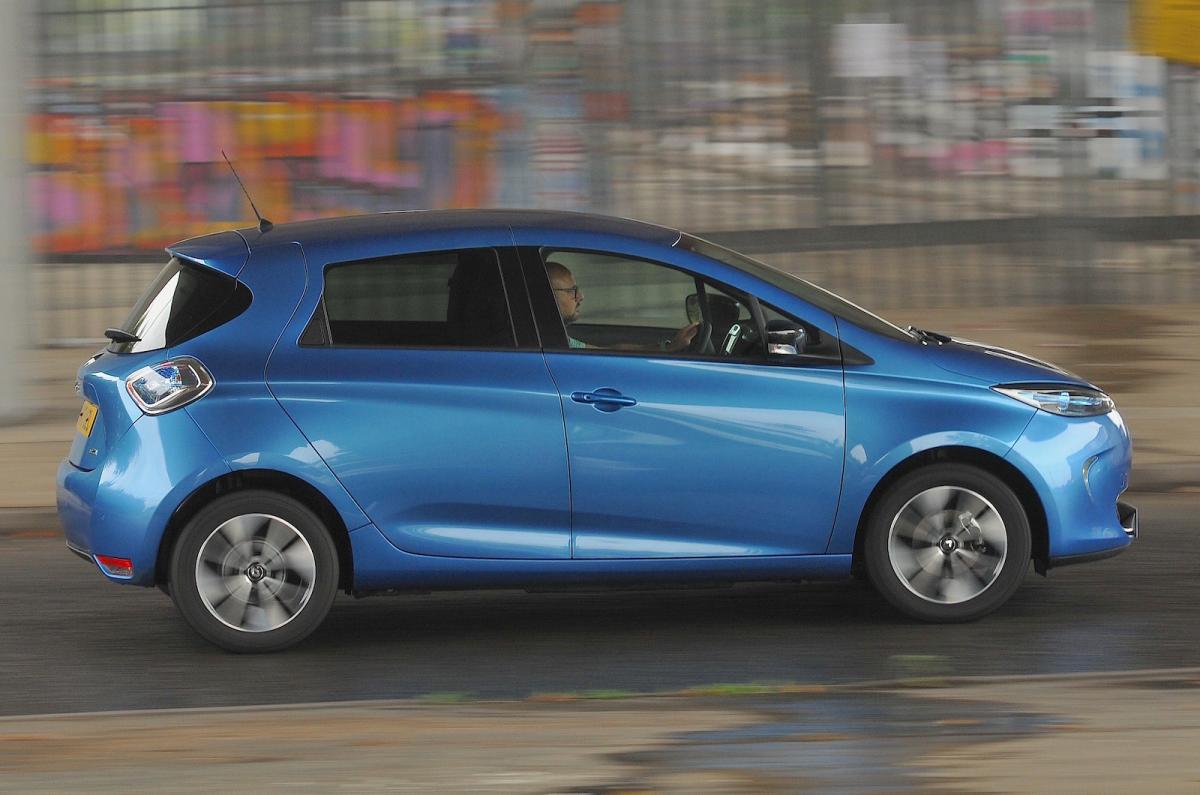 Used Renault Zoe 2013-2024 side driving