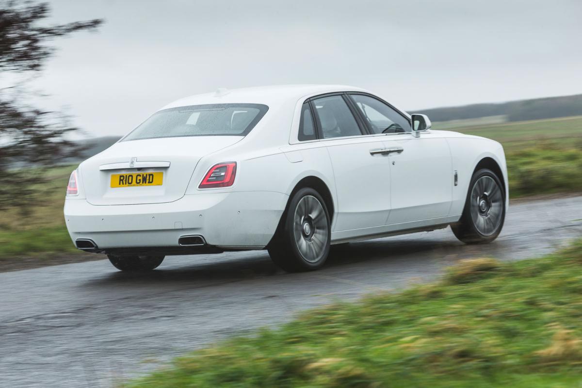 Rolls-Royce Ghost 2021 rear right cornering