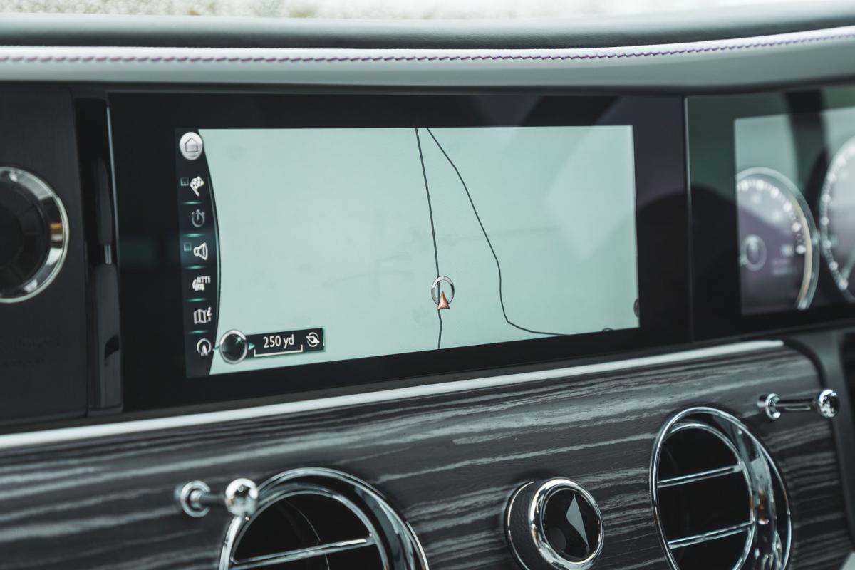 Rolls-Royce Ghost 2021 infotainment