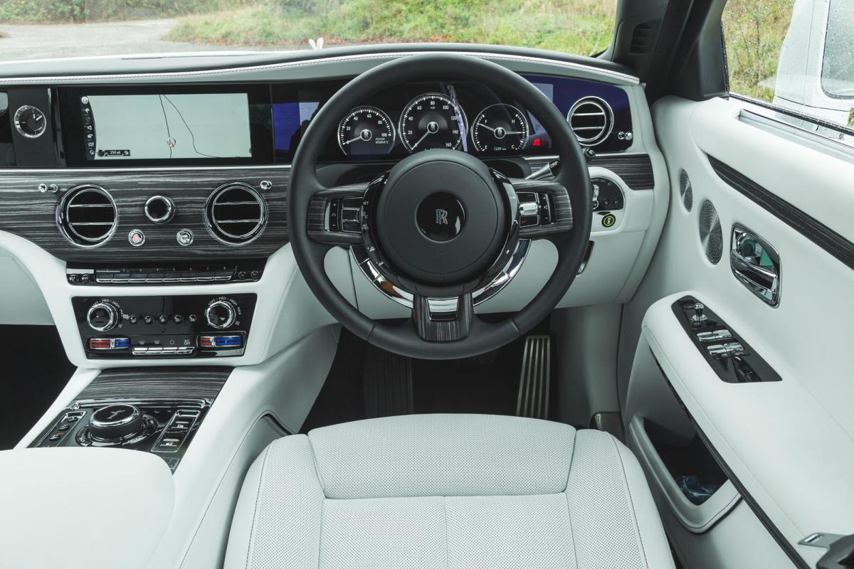 Rolls-Royce Ghost 2021 dashboard