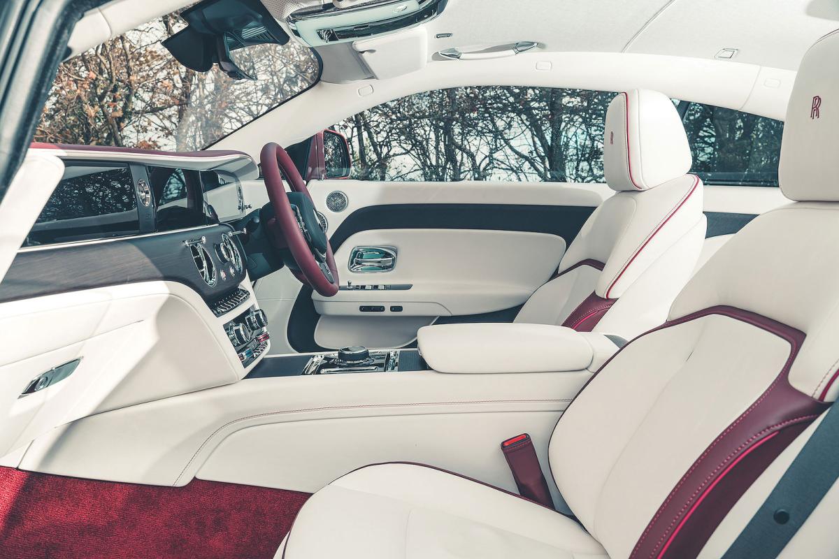 Rolls-Royce Spectre front seats