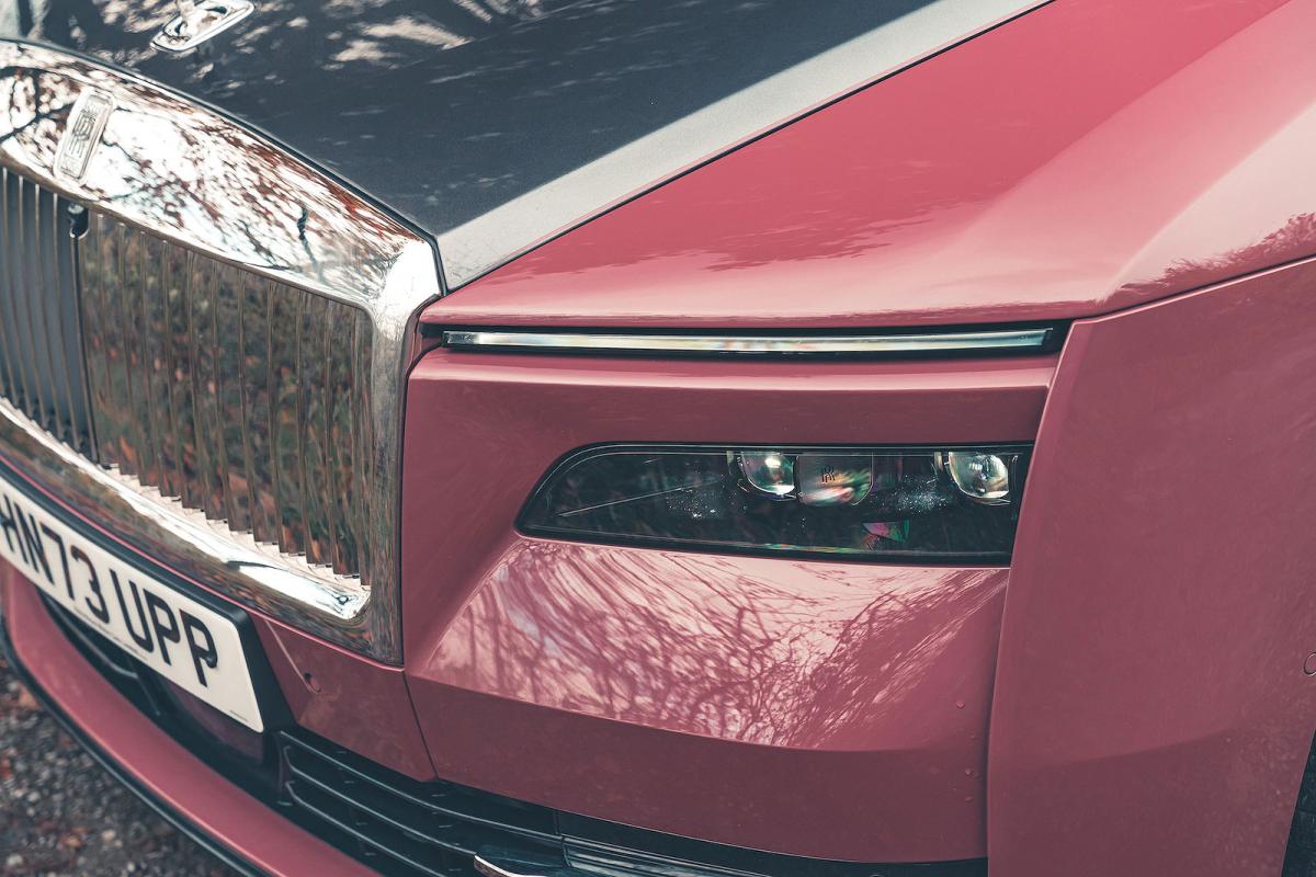 Rolls-Royce Spectre headlights