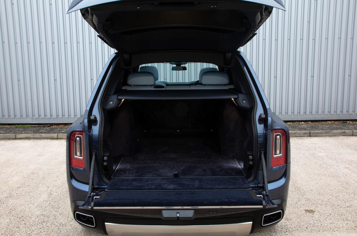 Rolls-Royce Cullinan boot