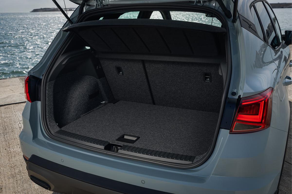 Seat Arona boot