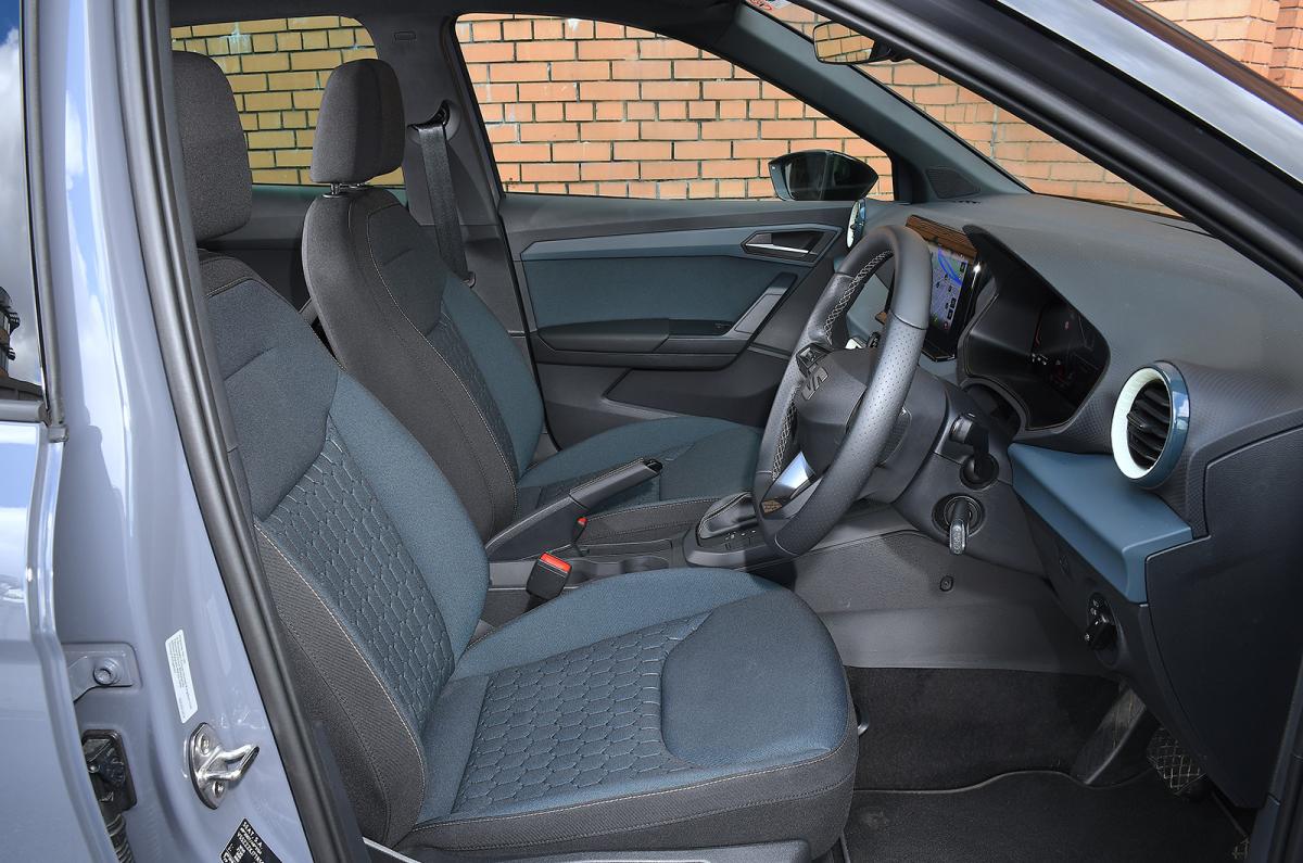 Seat Arona front seats