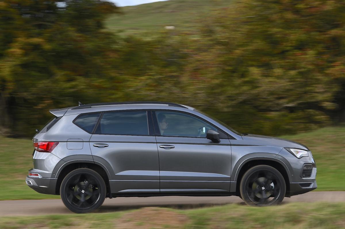 Seat Ateca side driving