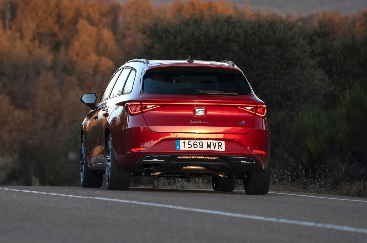 Seat Leon Estate rear driving