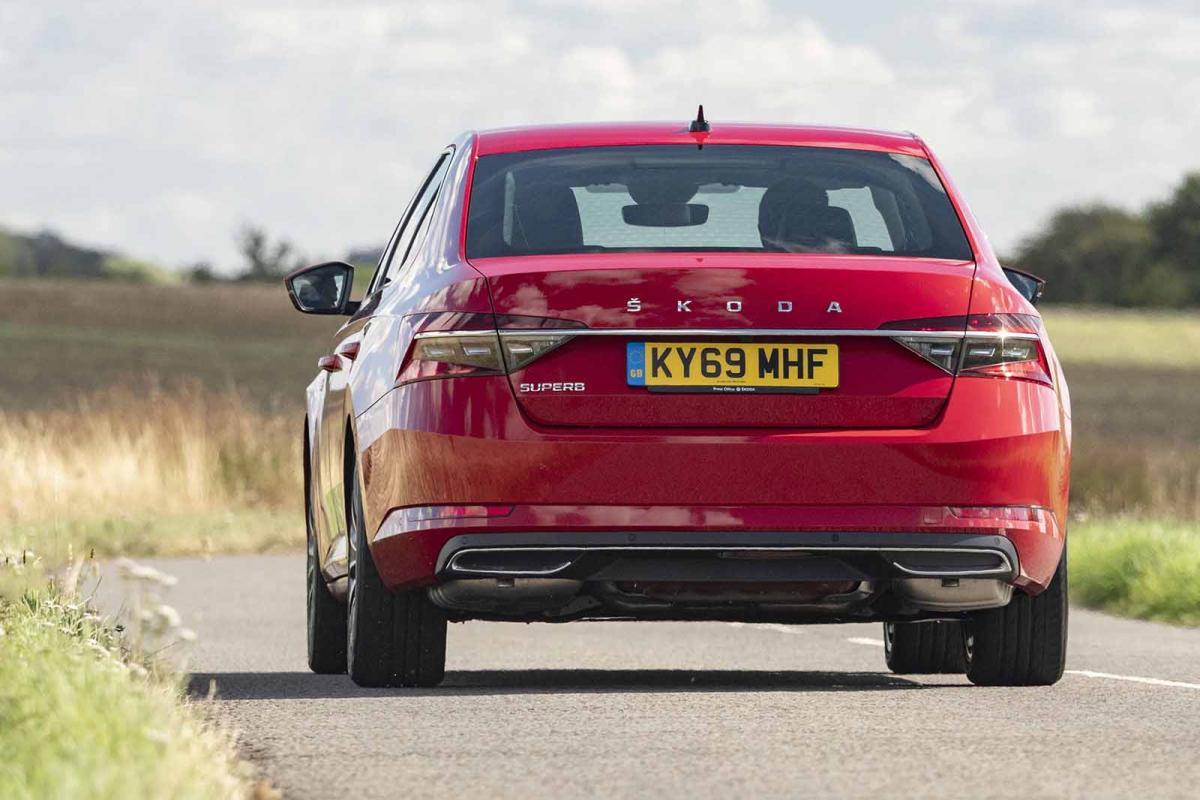 Used Skoda Superb 2015-2024 rear tracking