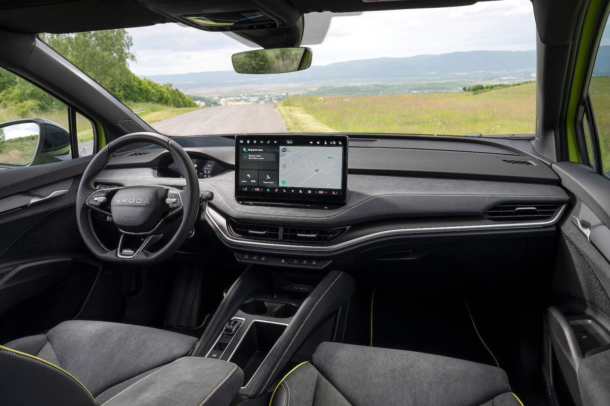 Skoda Elroq vRS dashboard
