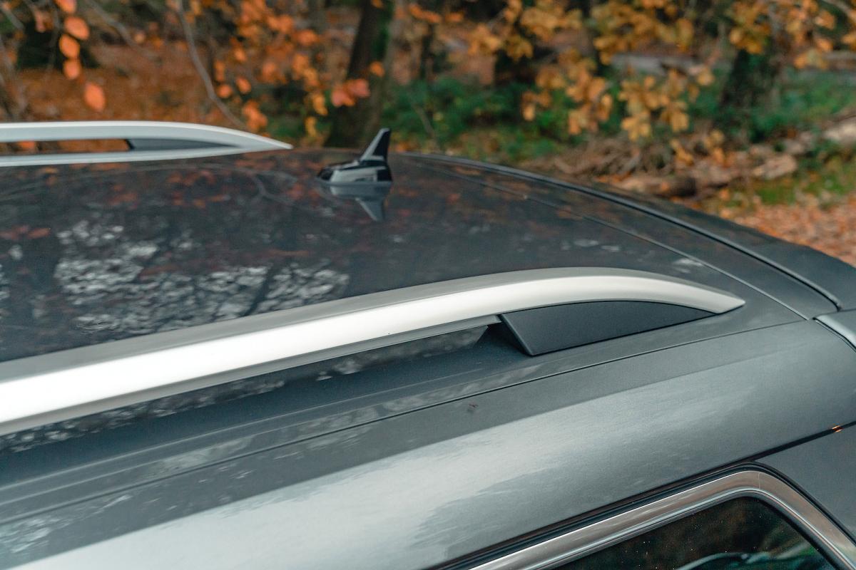 Skoda Karoq roof bars detail