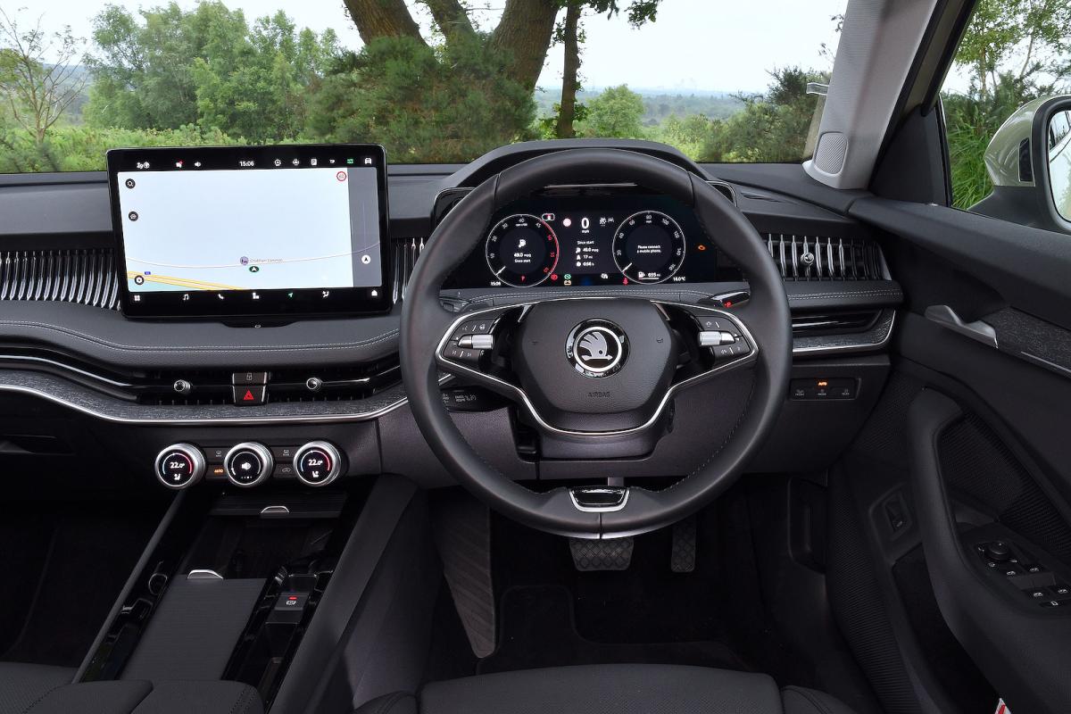 Skoda Superb Estate dashboard
