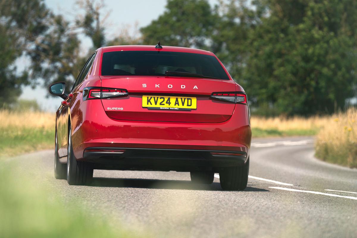 Skoda Superb rear cornering