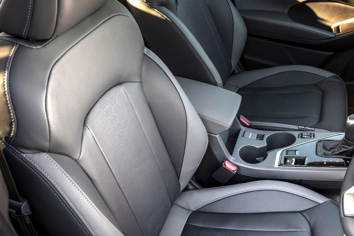 Subaru Crosstrek front seat detail