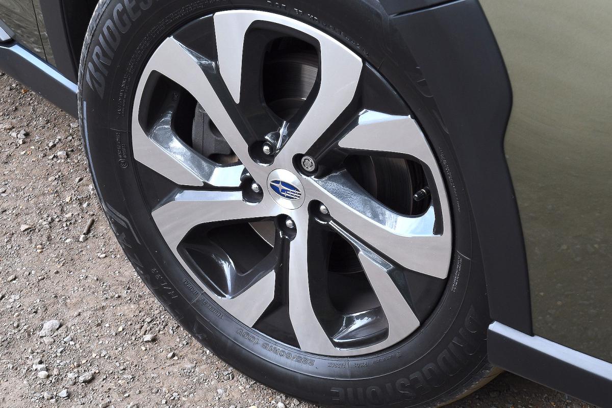 Subaru Outback alloy wheel