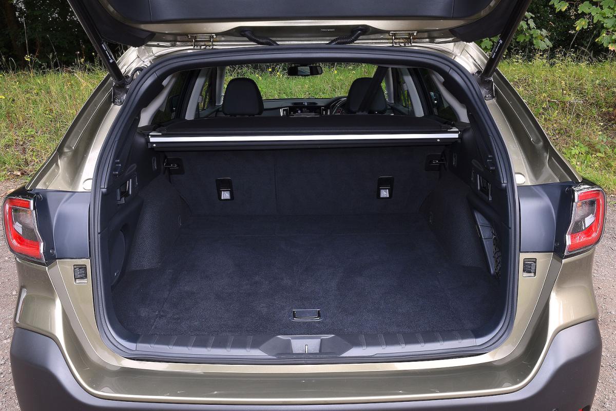 Subaru Outback boot