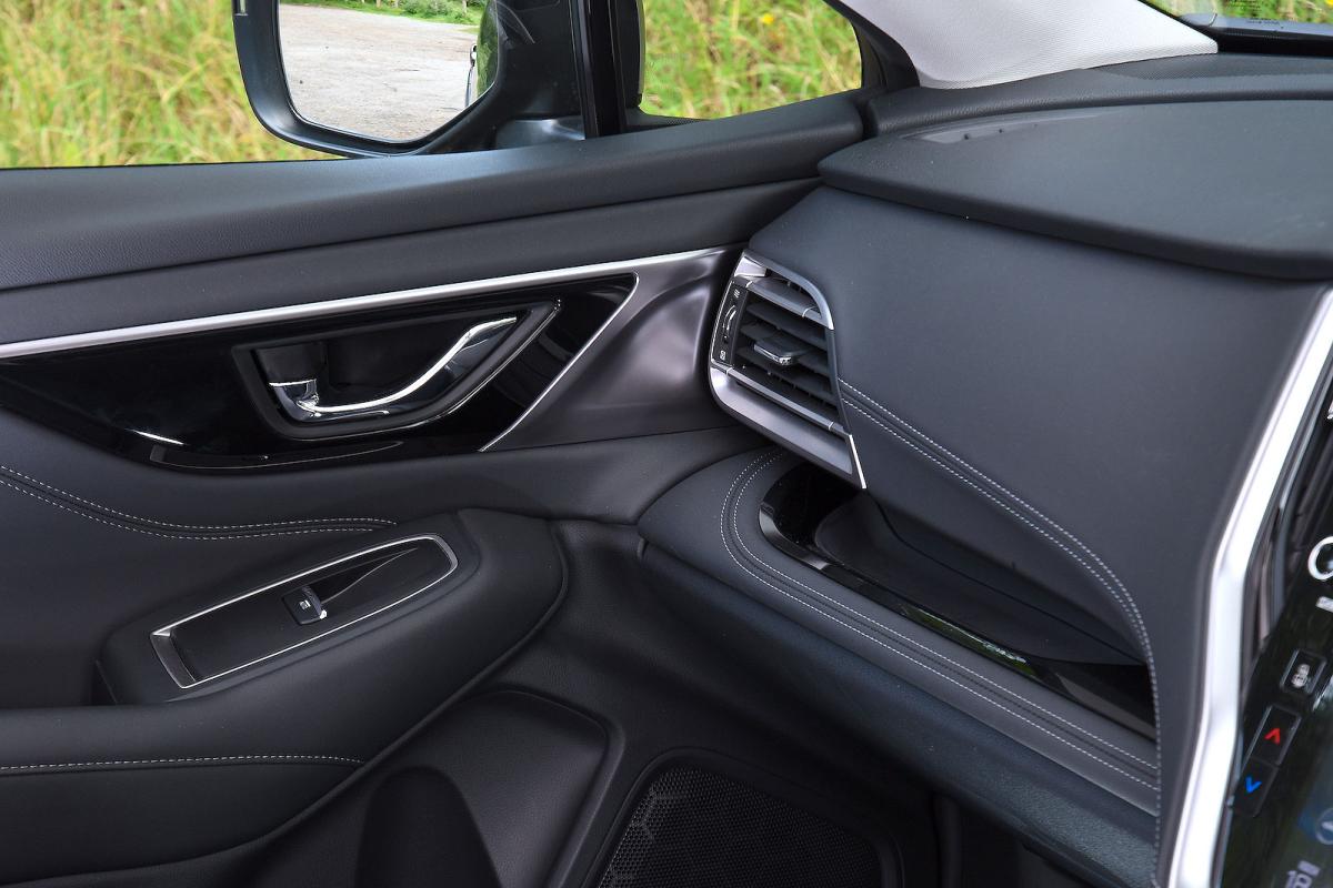 Subaru Outback interior detail