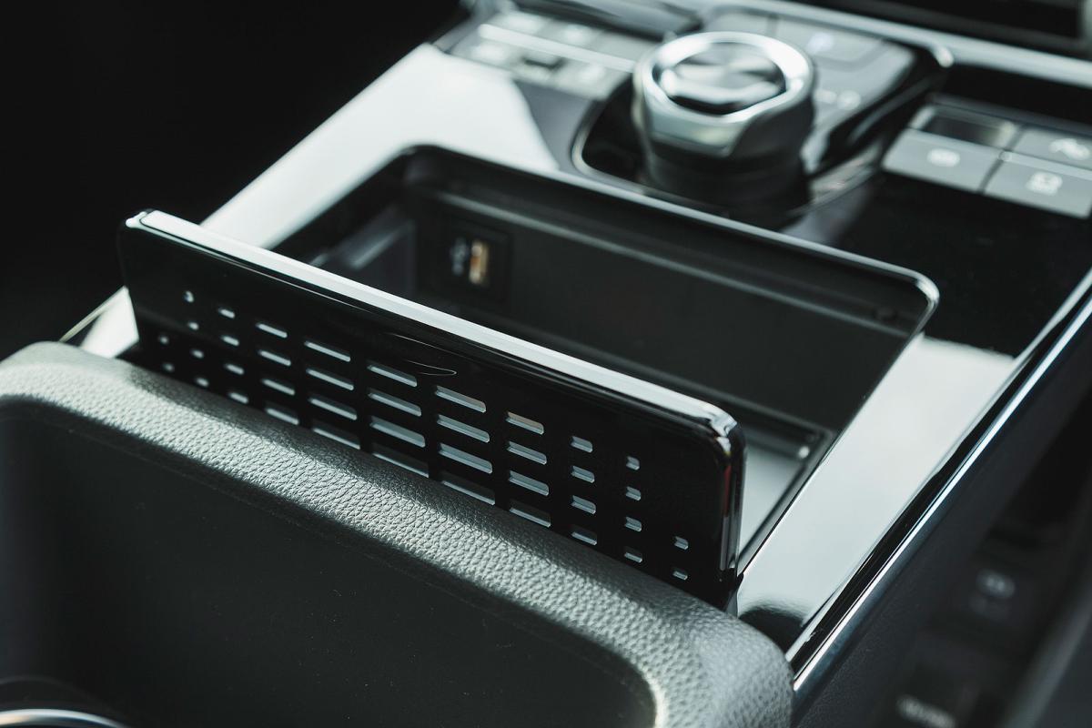 Subaru Solterra interior detail