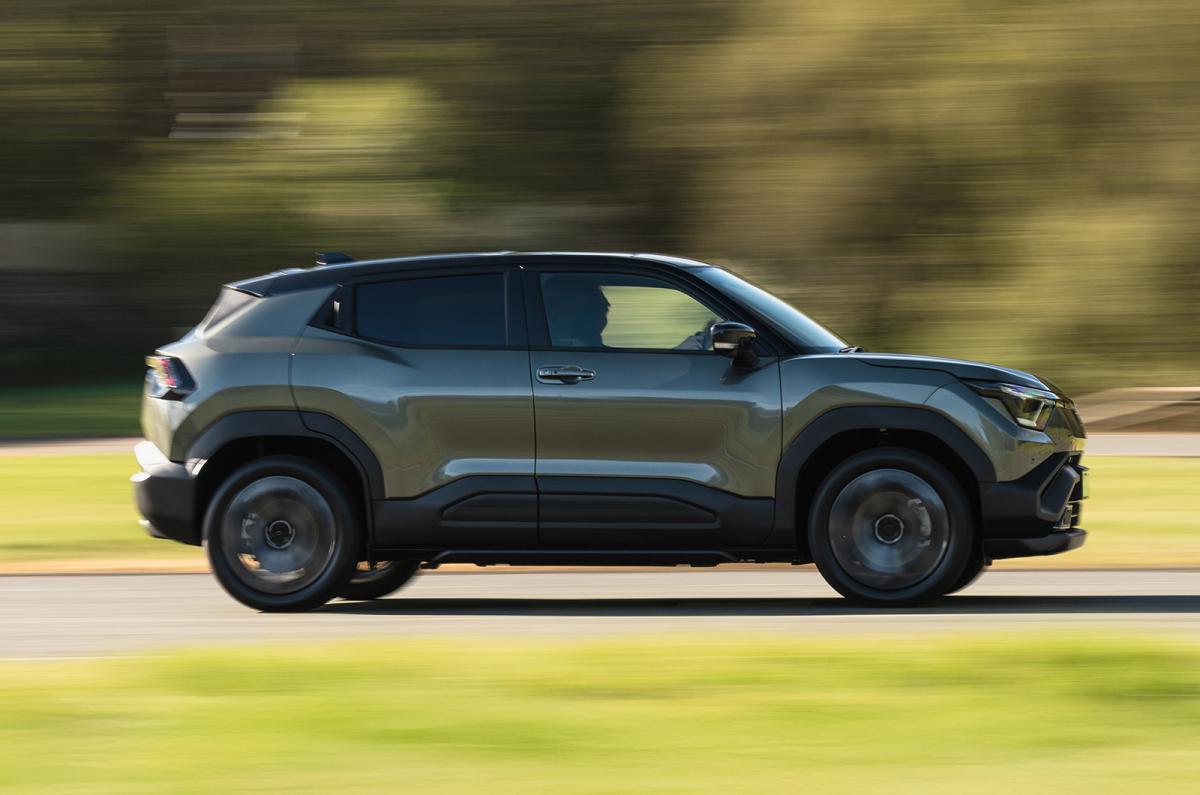 Suzuki eVitara driving side