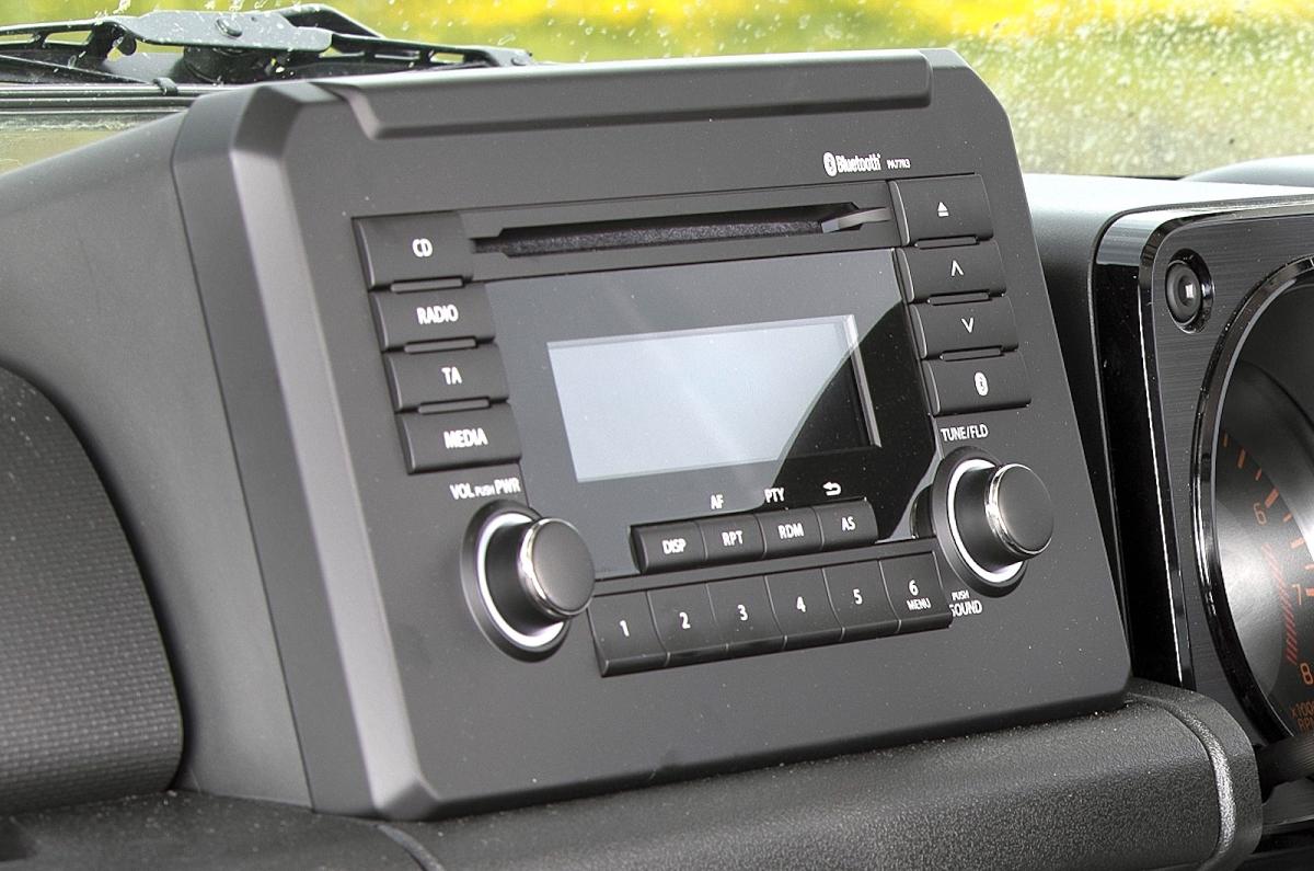 Suzuki Jimny LCV interior stereo